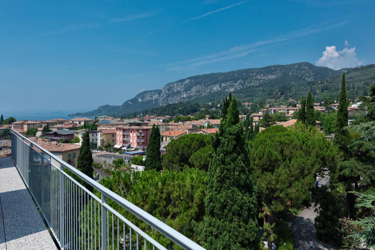 Hotel Palme&Suite Garda  Esterno foto