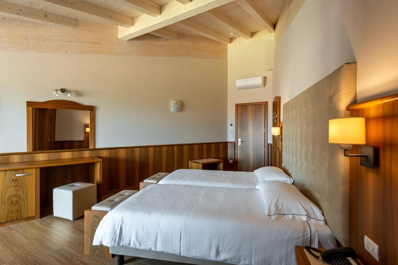 Hotel Palme&Suite Garda  Esterno foto