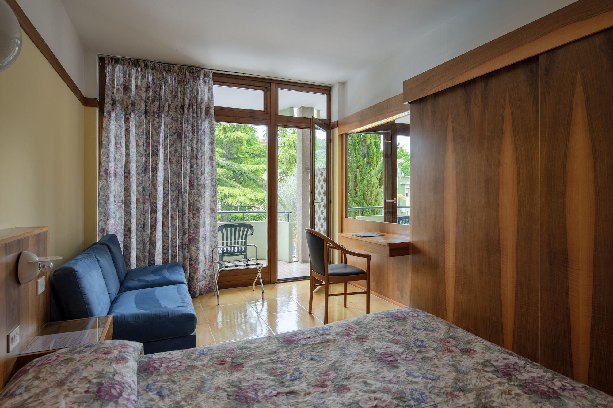 Hotel Palme&Suite Garda  Esterno foto