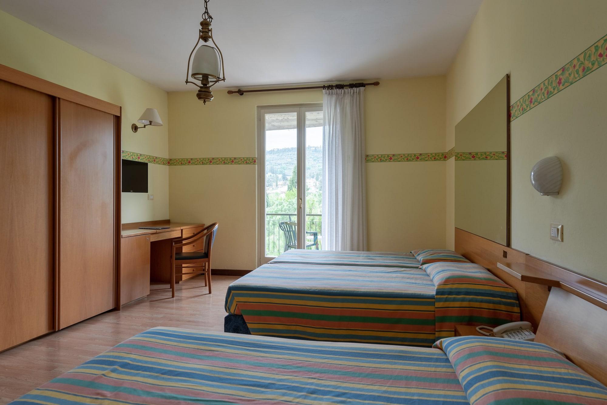 Hotel Palme&Suite Garda  Esterno foto