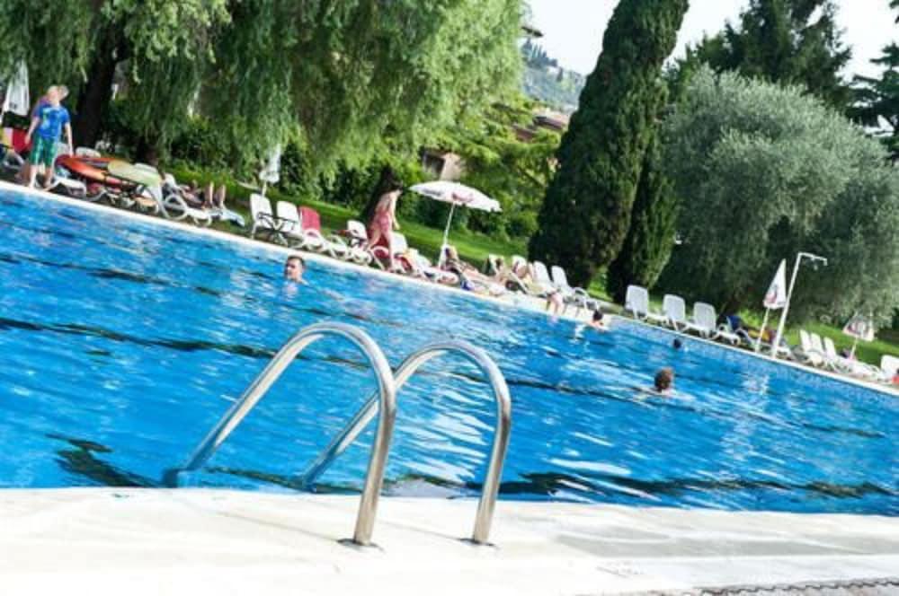 Hotel Palme&Suite Garda  Esterno foto