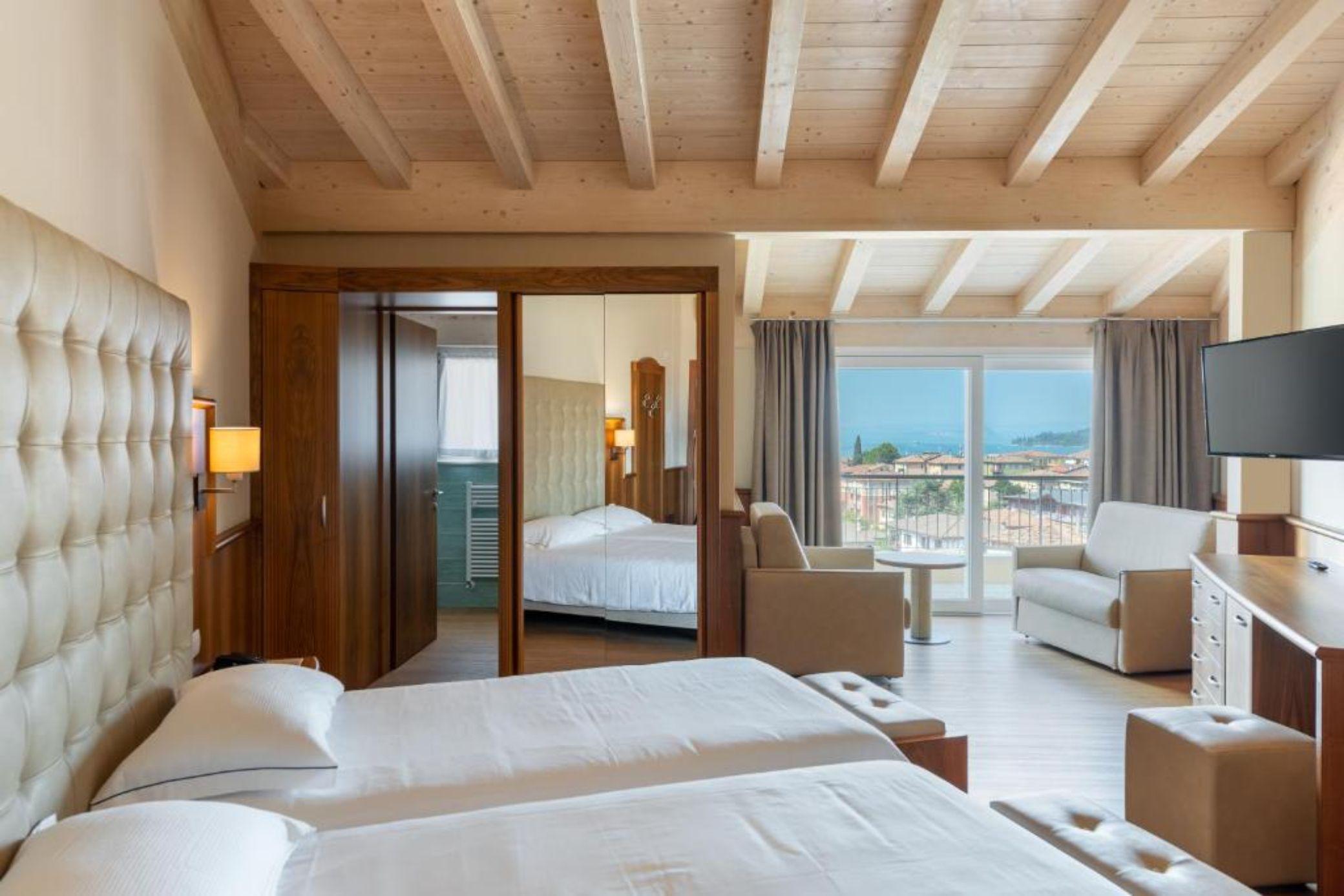 Hotel Palme&Suite Garda  Esterno foto