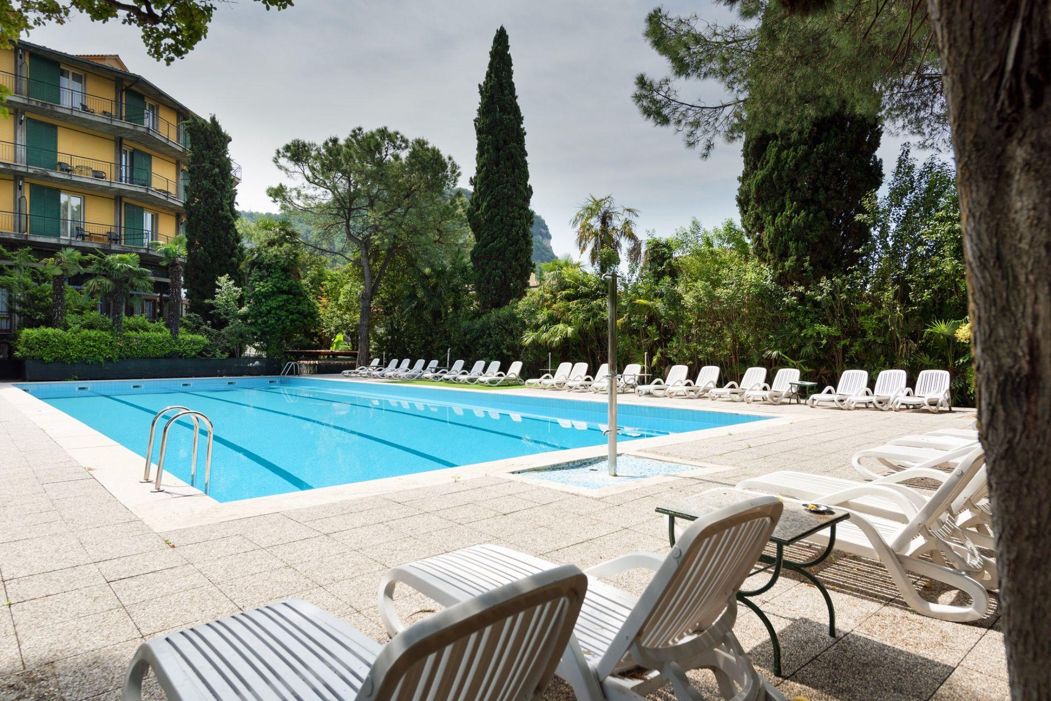 Hotel Palme&Suite Garda  Esterno foto