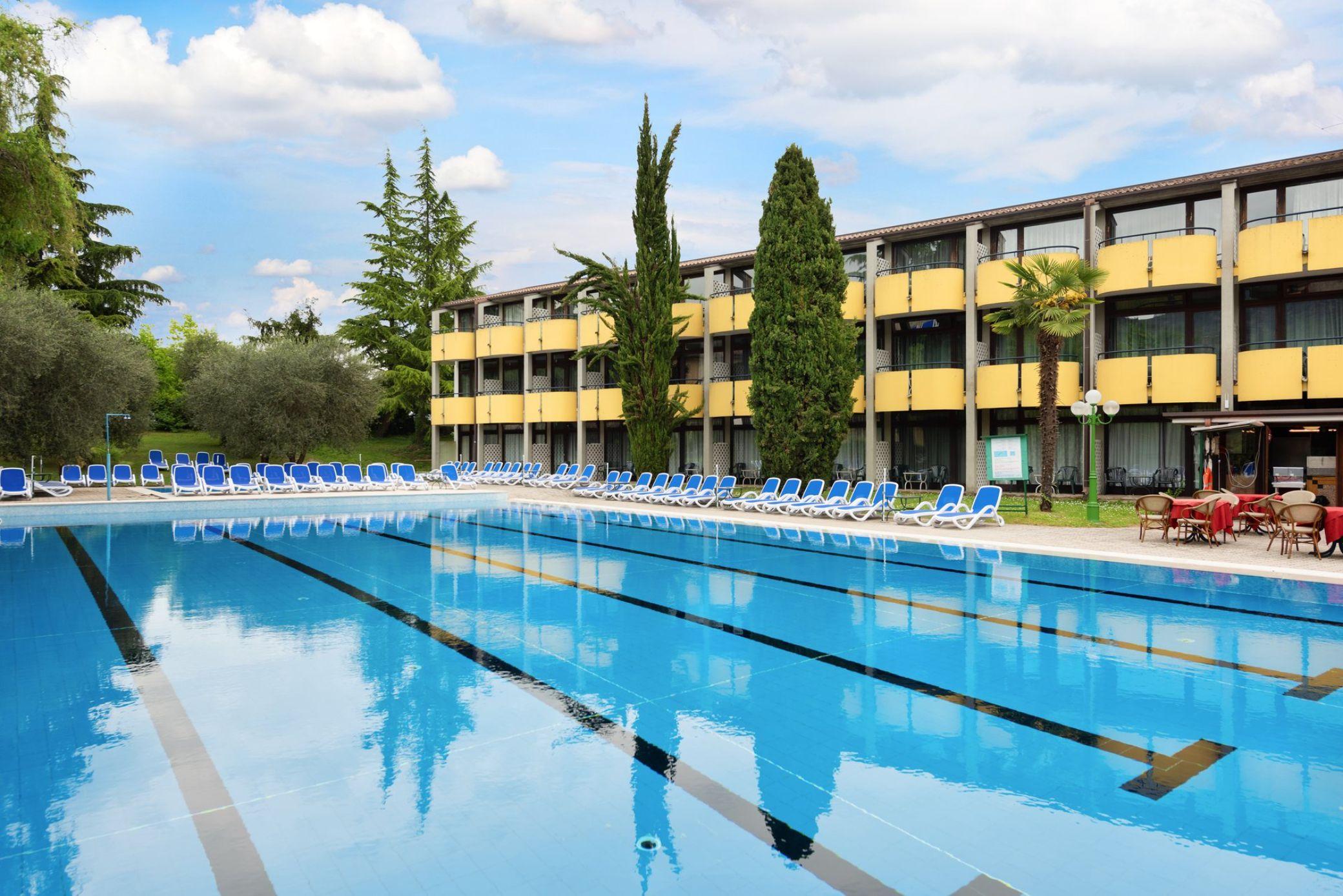 Hotel Palme&Suite Garda  Esterno foto